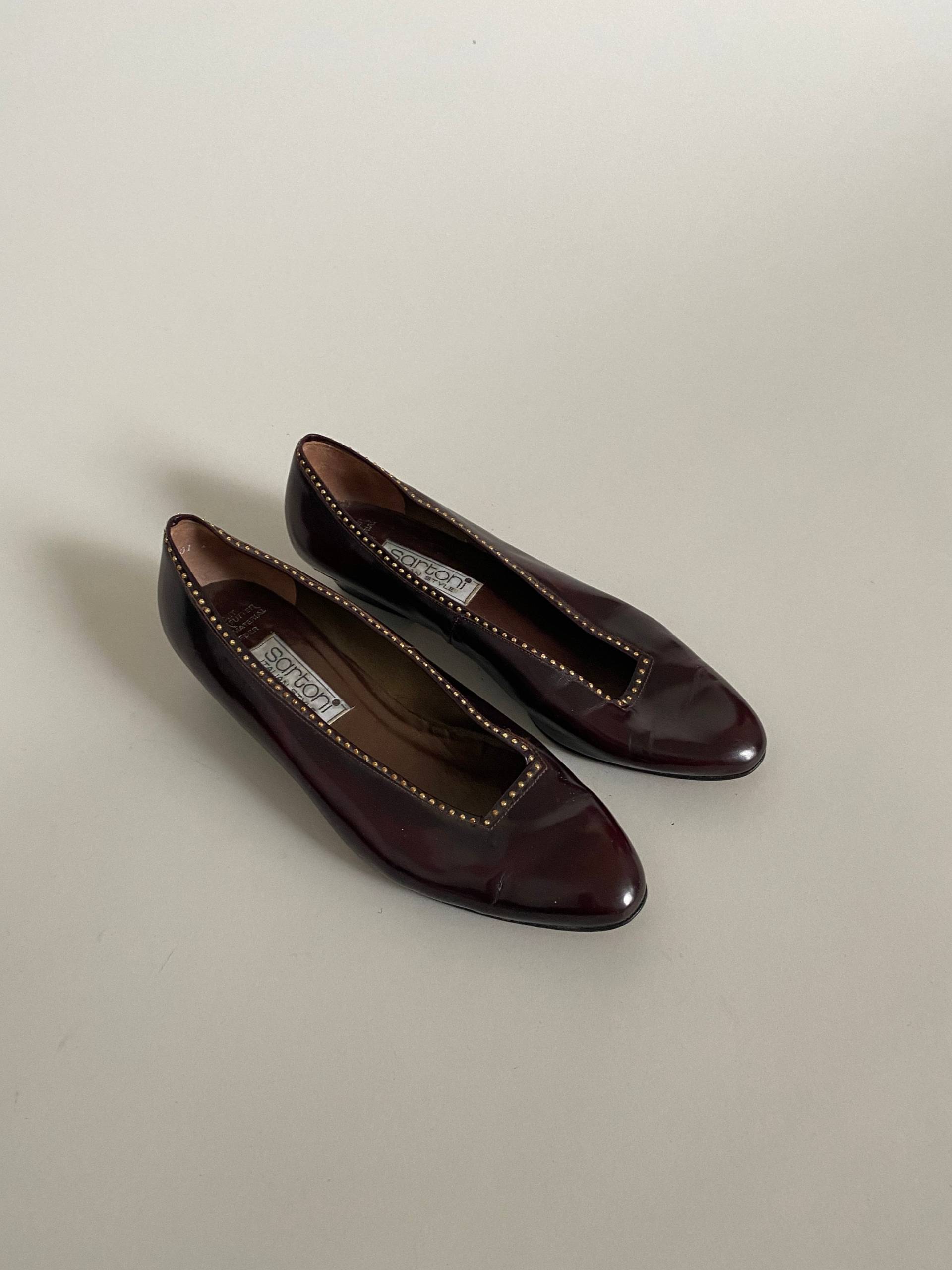Vintage Lila Braune Leder Low Heels Für Damen Größe 6 1/2 | Niedrige Absätze Mit Spitzer Zehenpartie Vintage Lila Braune Leder Low Heels Für Damen Größe 6 1/2 | Niedrige Absätze Mit Spitzer Zehenpartie von FineThee