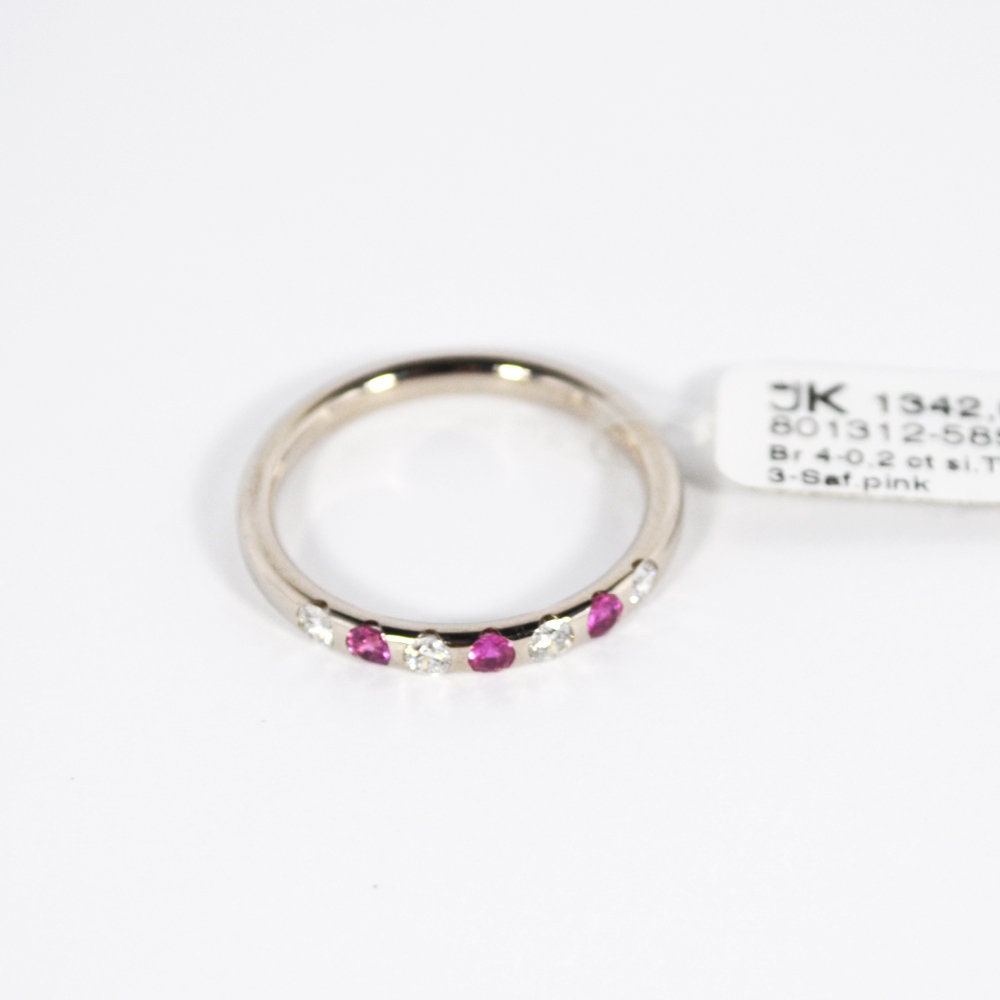 585 Weißgold Ring. 4 Brillanten 3 Saphire Pink. Gr.56 Made in Germany von FinejewelsFrankfurt