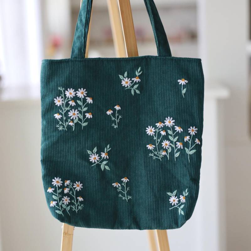 Bestickte Samt-Einkaufstasche Mit Gänseblümchen-Blumen, Geblümte Samttasche, Vintage Handgemachte Schultertasche, Geschenk Für Frauen von FinerEmbroidery