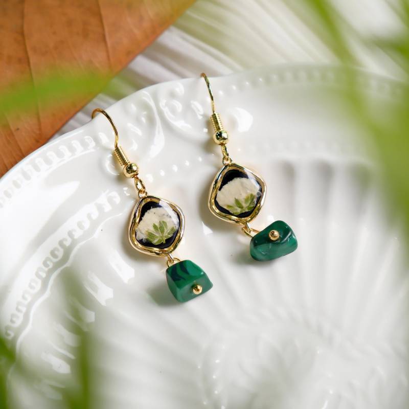 Echte Schleierkraut Blumen Ohrringe Handgemachte Harz Baumeln Tropfen Ohrringe Geschenke Für Sie von FingertipGarden