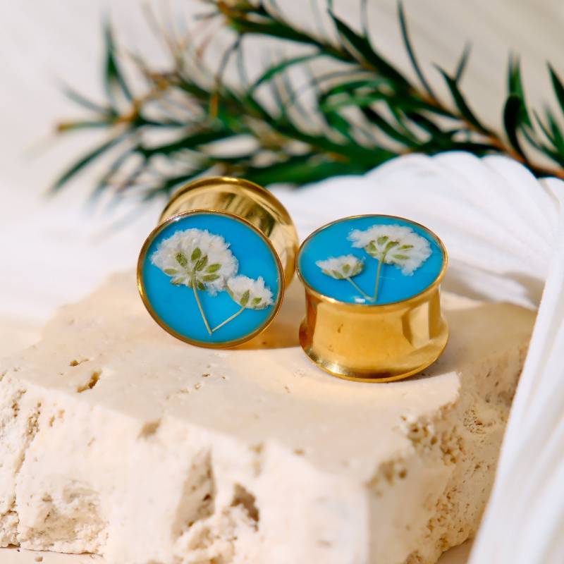 Handgemachte Schleierkraut Blumen Harz Plug Ohrringe Getrocknete Schmuck Geschenke Für Sie von FingertipGarden