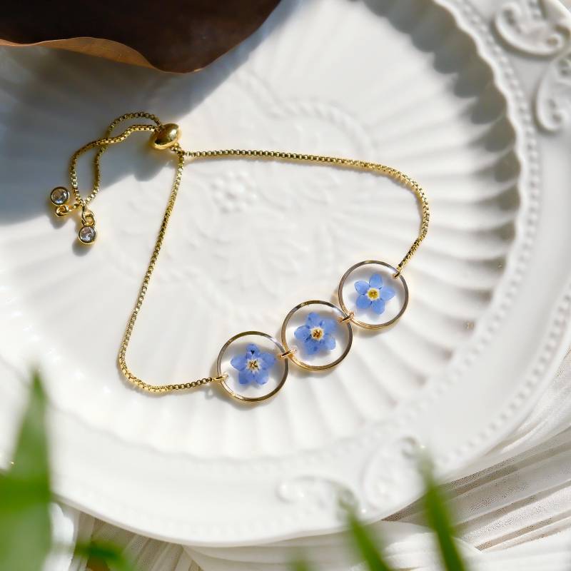 Vergissmeinnicht Blumen Harz Armband Handgemachte Perlen Natürliche Schmuck Geschenke Für Sie von FingertipGarden