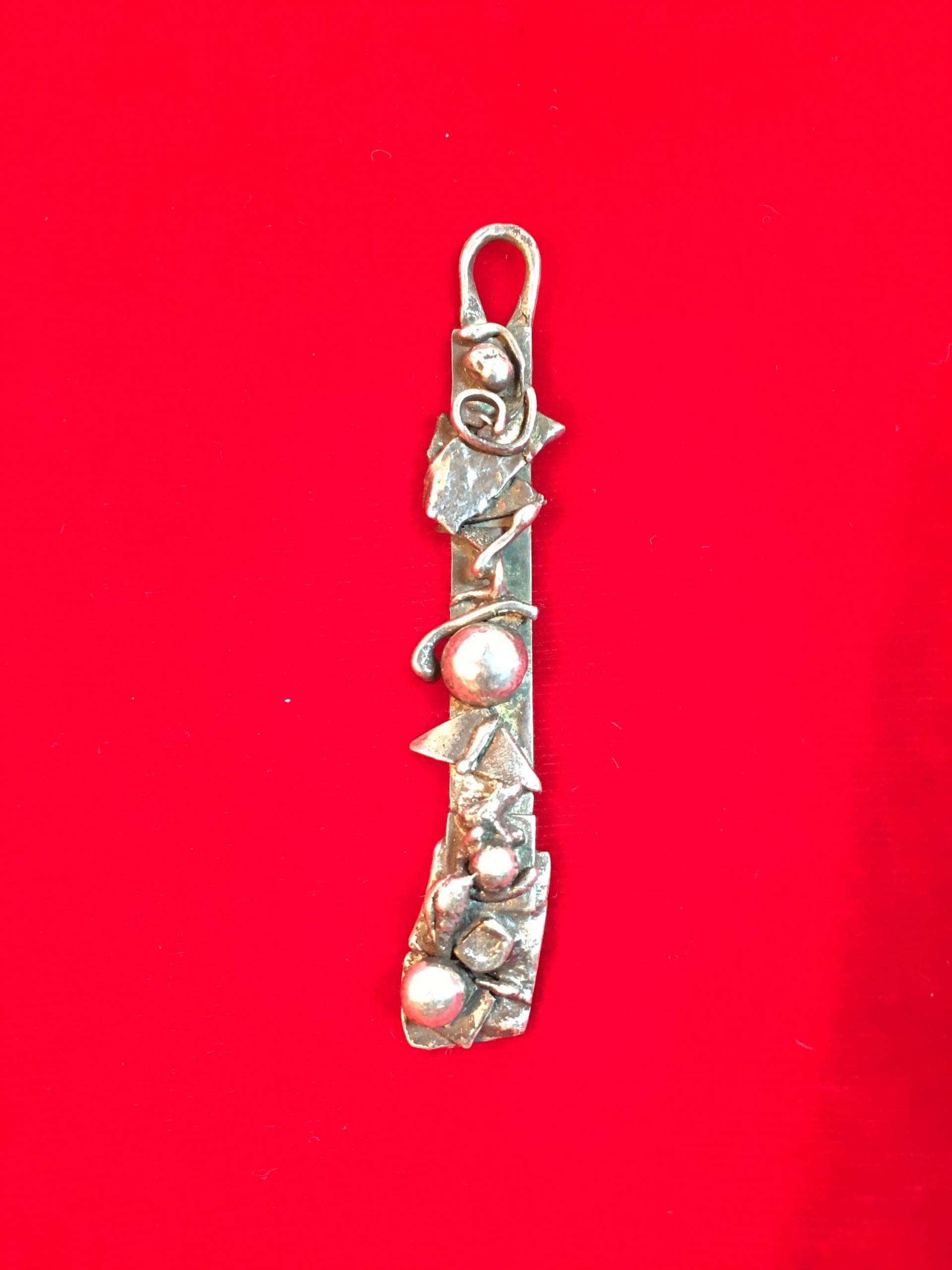Silber Freiform Anhänger 2 1/4" Silber Freiform Anhänger 2 1/4" von FinishingFirst