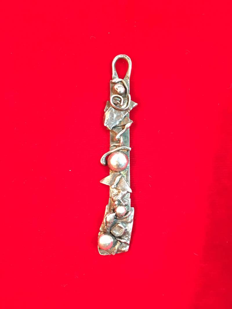 Silber Freiform Anhänger 2 1/4" Silber Freiform Anhänger 2 1/4" von FinishingFirst