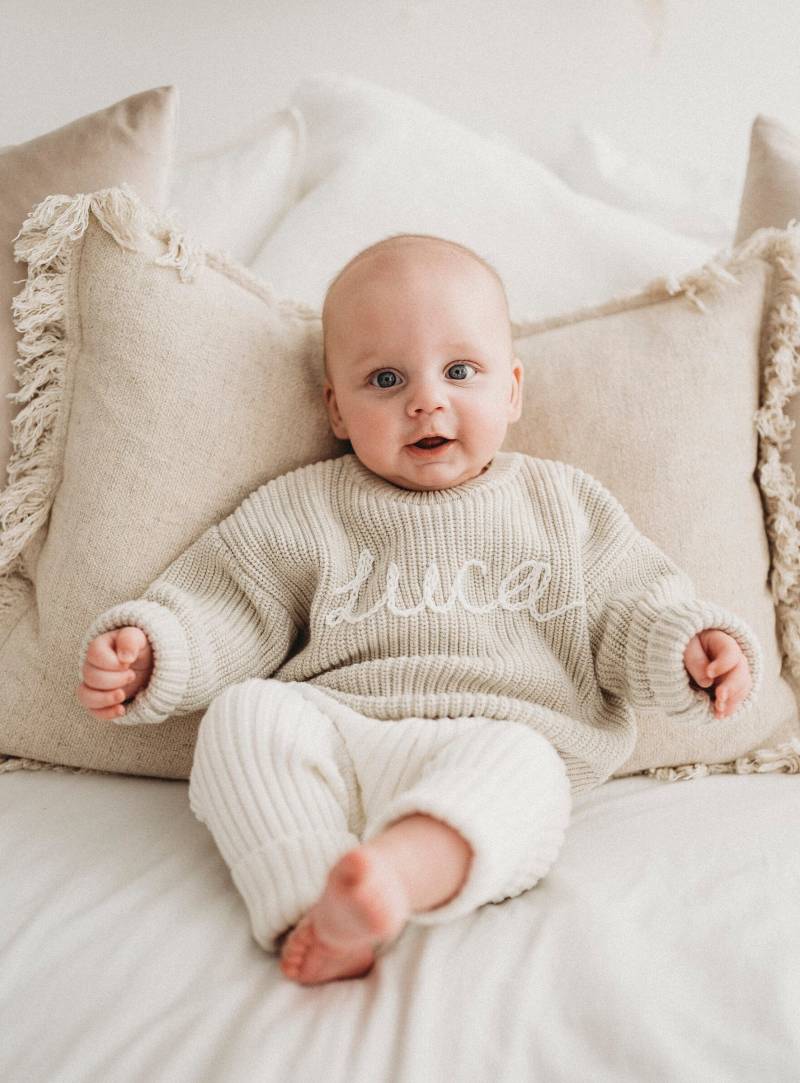 Personalisierte Gestrickte Baby Pullover, Gestickter Baumwollpullover von FinnandGreen