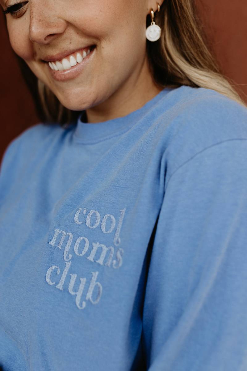 Cooler Mamas Club| Mom Crewneck Lange Ärmel | Bestickter Rundhalsausschnitt Mama & Ich Städtepartnerschaften| Sommer Vibes| Nähen von FinnyLouCo