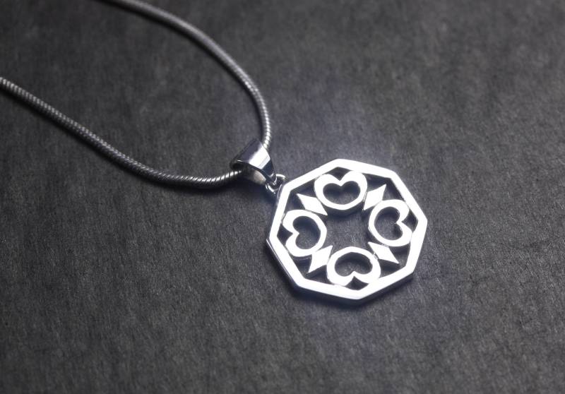 Ursprung Anhänger in Silber von FionaJonesJewellery