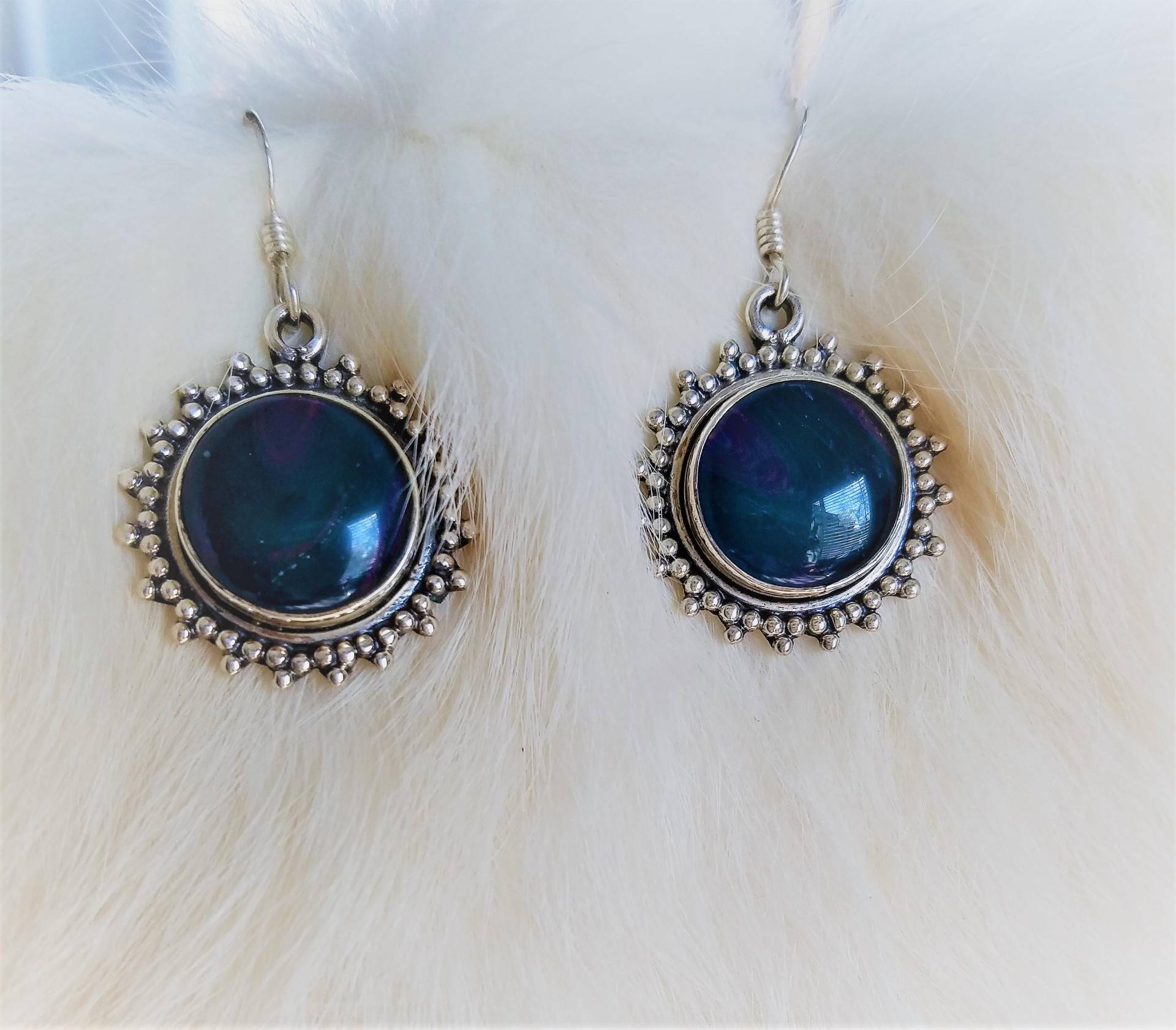 Blaue Feuer Opal Sterling Silberohrringe Blaue Feuer Opal Sterling Silberohrringe von Fioredoro
