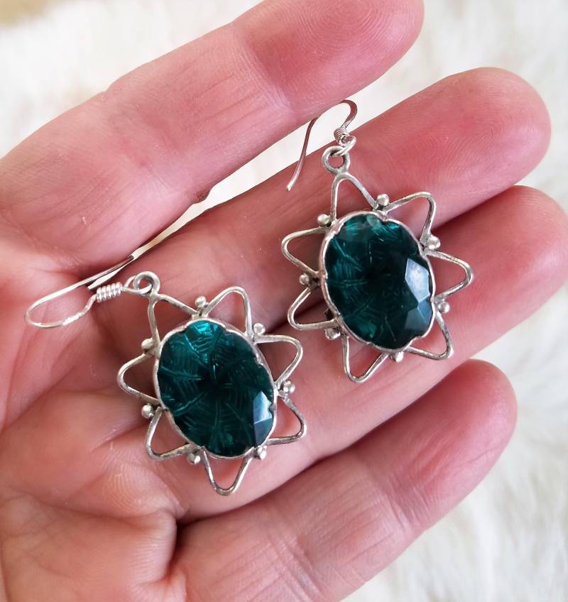 Schönen Geschnitzten Grün Quarzohrringe, Urlaubsspaß Und Eleganz Schönen Geschnitzten Grün Quarzohrringe, Urlaubsspaß Und Eleganz von Fioredoro