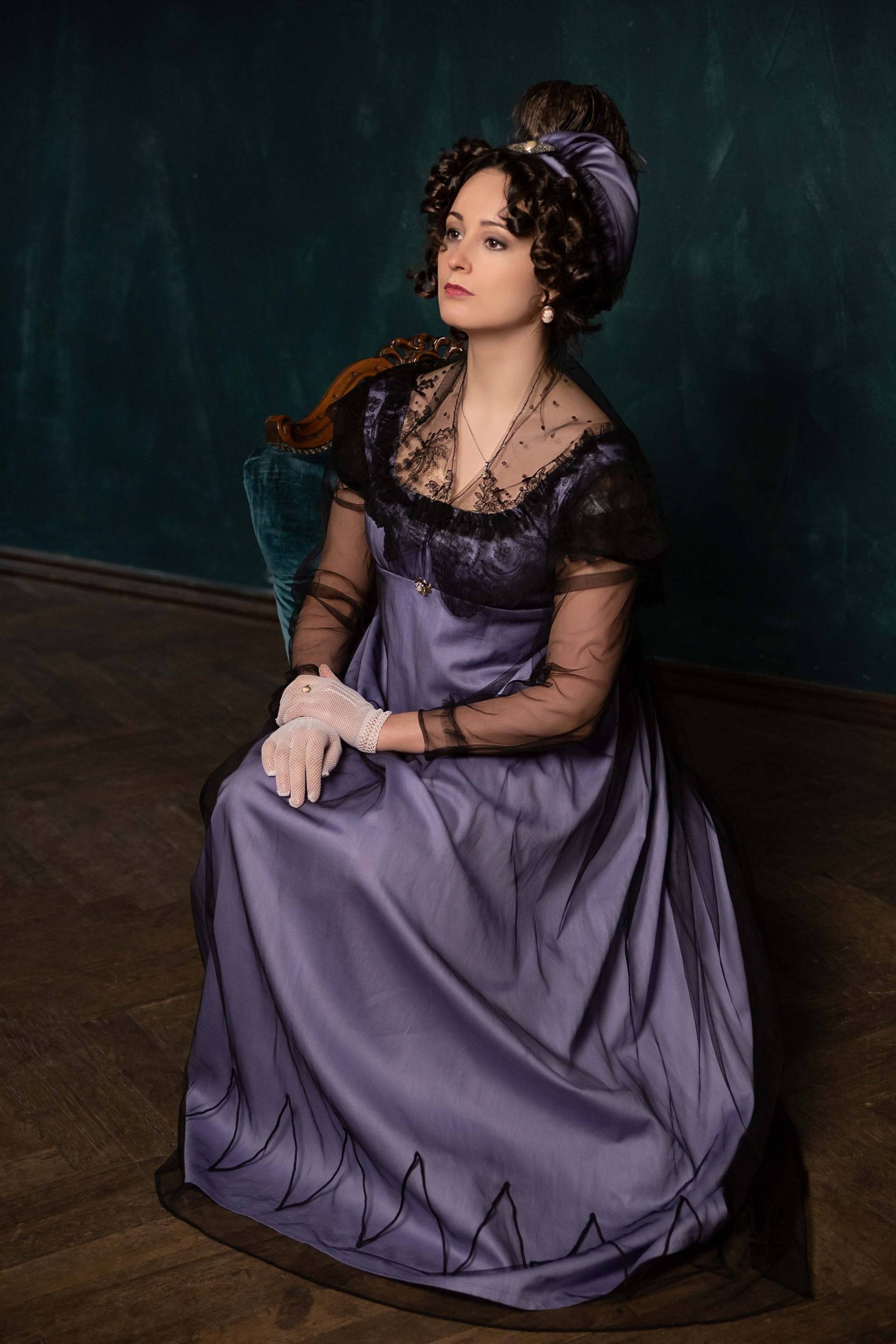 Late Regency Violettes Und Schwarzes Kleid, Lila Mourning Robe Late Regency Violettes Und Schwarzes Kleid, Lila Mourning Robe von FiorentinaCostuming