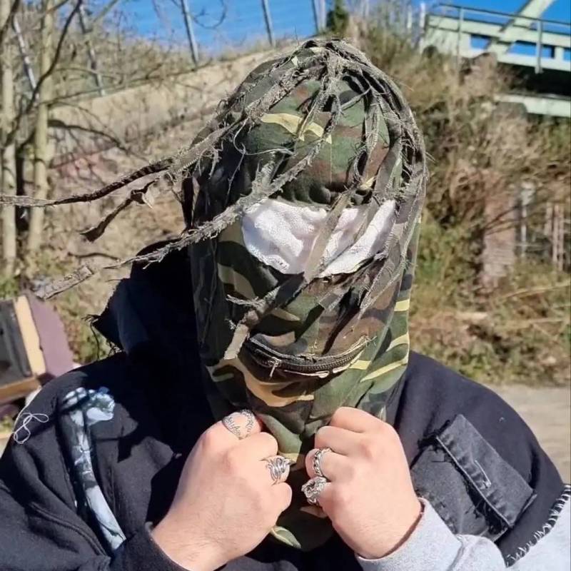 Handgemachte Camouflage Balaclava Mit Dreadlocks Von Firat Cakir 1Of1 von FiratCustoms