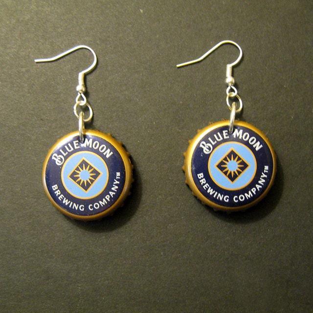 Ohrringe Aus Recycelten Bierflaschenverschluss von FireWarpedGlass