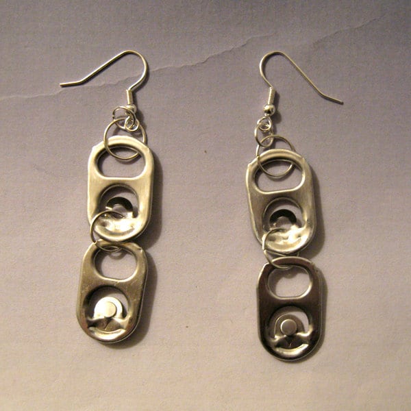 Recycled Soda Pop Can Tab Beer Ohrringe, Doppeltabs von FireWarpedGlass