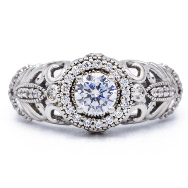 5, 5 Mm Runde Moissanite 14K Massiv Weißgold Diamant Halo Milgrain Design Ring von FireandBrilliance