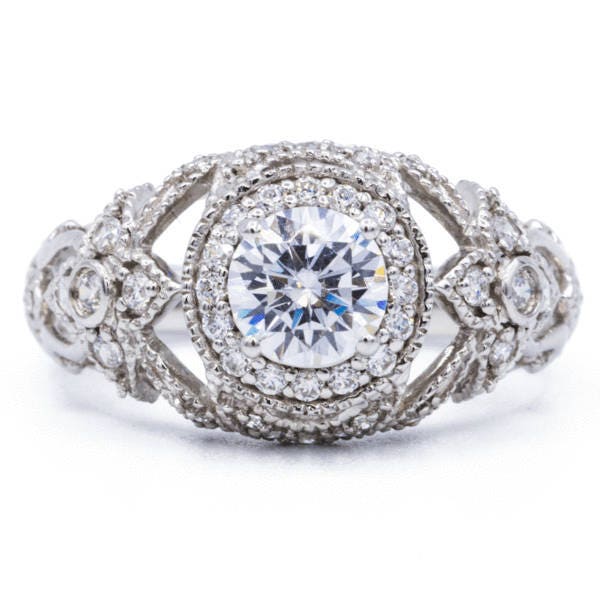 6, 5 Mm Runde Moissanite 14K Weiß Solid Gold Milgrain Design Ring 6, 5 Mm Runde Moissanite 14K Weiß Solid Gold Milgrain Design Ring von FireandBrilliance