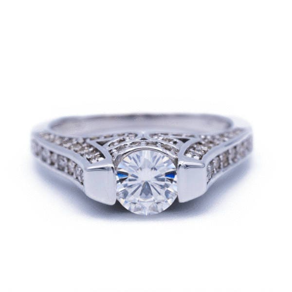 6mm Runde Diamant Moissanite Oberfenster Engagement 14K Weißgold Ring 1, 4 Karat Gesamtgewicht von FireandBrilliance