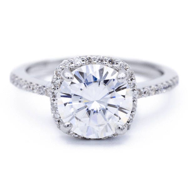 8, 5 Mm Runde Moissanite 14K White Gold Antik Halo Korb Ring 2, 35 Karat Gesamtgewicht von FireandBrilliance