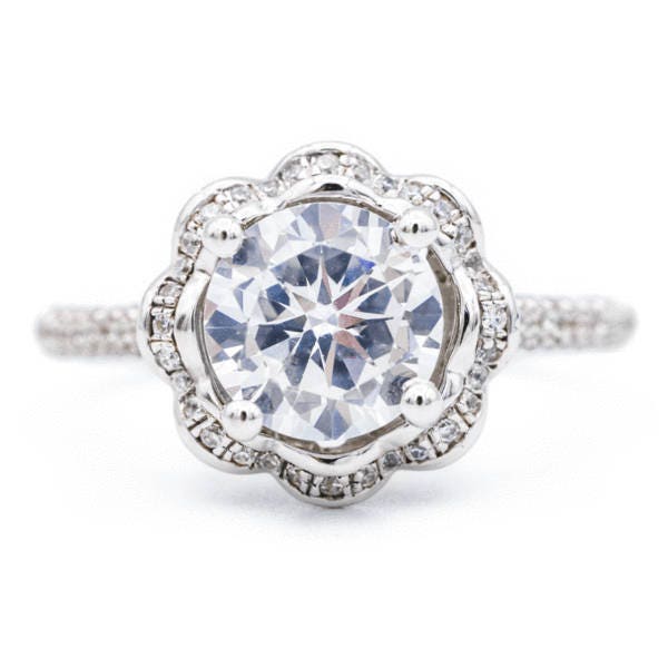 8 Mm Runde Moissanite 14K Gold Diamant-Weiß Massiv Schaft Floral Halo-Design Ring 2, 50 Cttw von FireandBrilliance