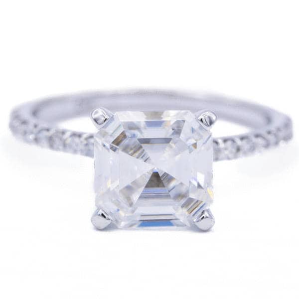 Asscher Moissanite Platin 4 Zinken Diamant Akzent Eis Solitär-Ring von FireandBrilliance