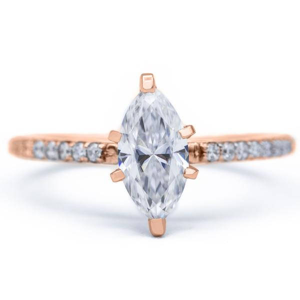 Marquise Moissanite 14K Rose Gold 6 Zinken Diamant Akzent Eis Kathedrale Solitär Ring von FireandBrilliance