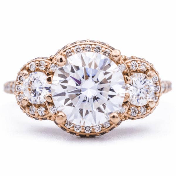 Melissa Round Moissanite 3 Stein Dreifach Halo Diamant Akzent 14K Rose Gold Ring von FireandBrilliance