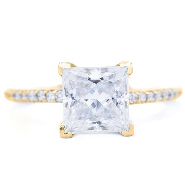 Prinzessin Moissanite 14K Gelbgold 4 Zinken Diamant Akzent Eis Kathedrale Solitär-Ring von FireandBrilliance