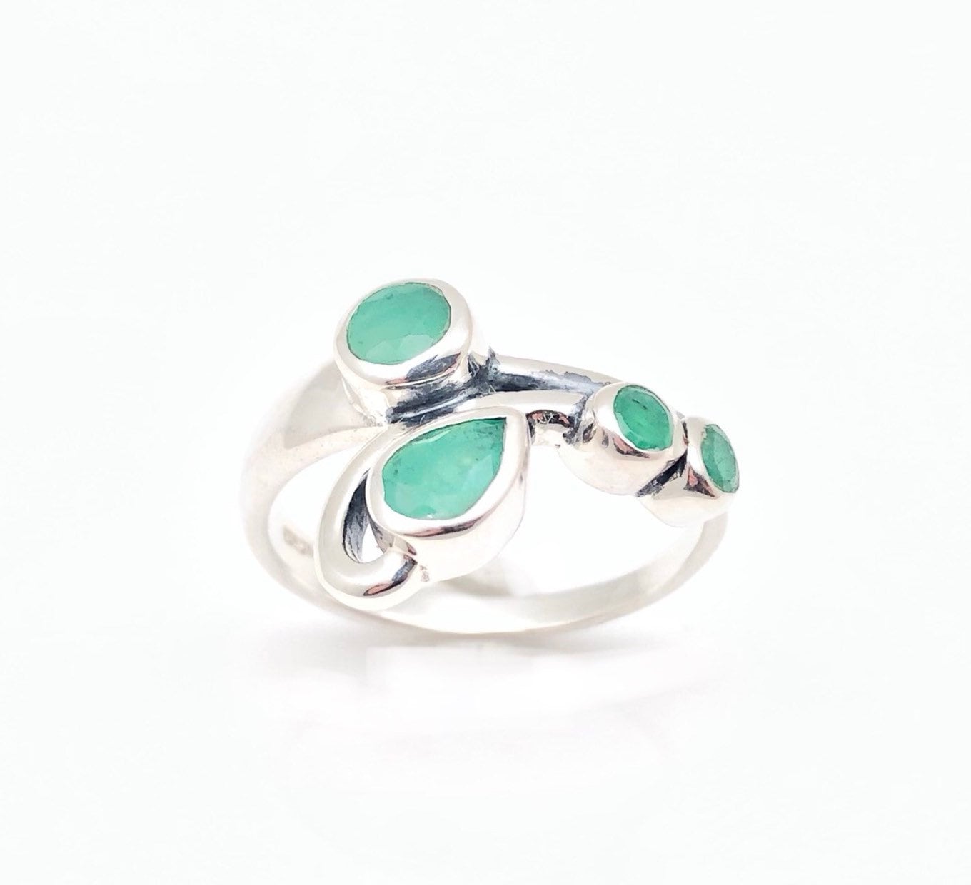 Multistone Smaragd Ring - Silber Teardrop Kreis Setting Sterling Größe 8, 9 von FireandIceSilver