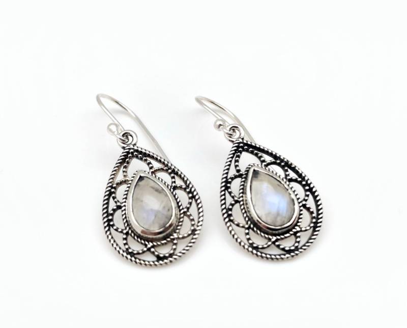 Regenbogen Mondstein Ohrringe // 925Er Silber Geätzte Tropfen Silberfassung von FireandIceSilver