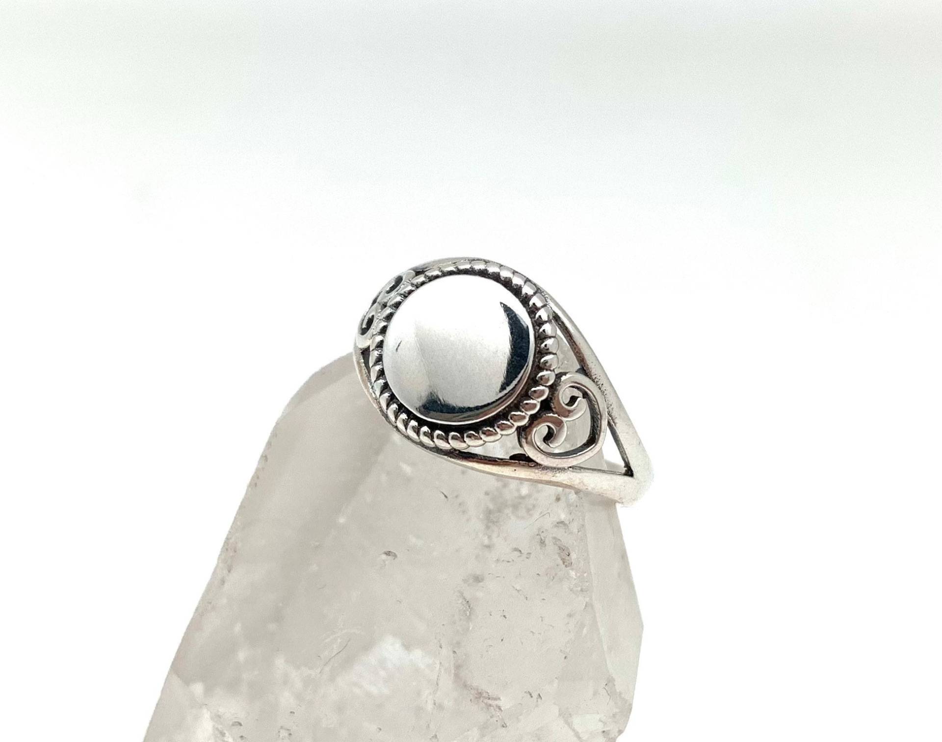 Runder Silber Siegelring 5 - 10/Spirale Ring Männer Und Frauen 925 Sterling von FireandIceSilver