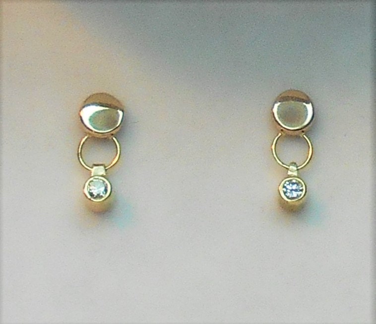 14K Gelbgold Diamant Ohrringe .10Ct Si1 von FireandLaceJewelry