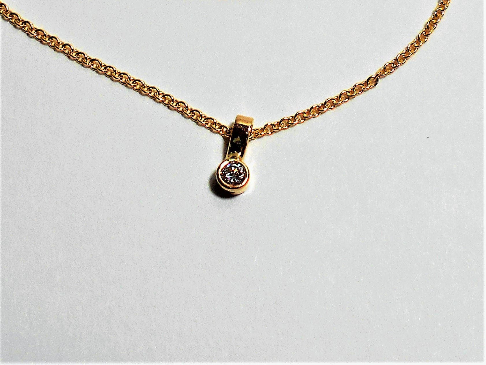 14K Gelbgold Diamant Solitär Halskette | .05Ct Si von FireandLaceJewelry