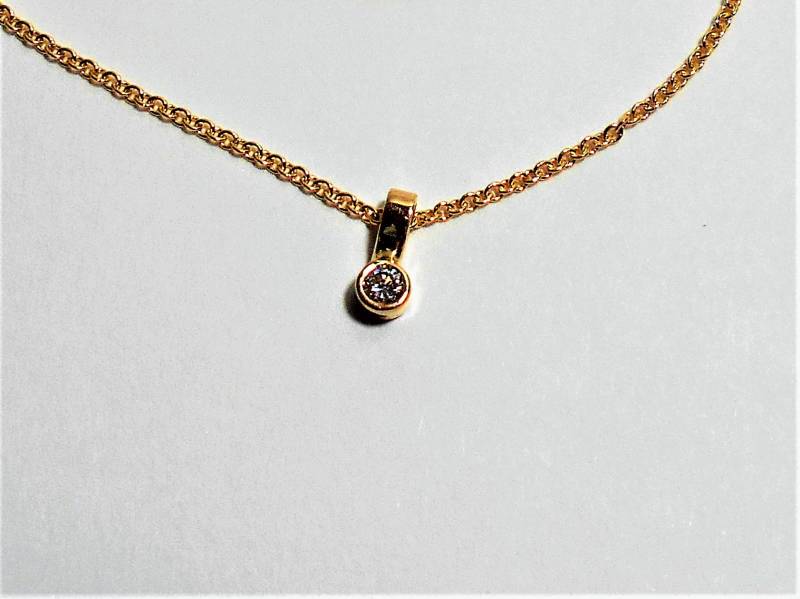 14K Gelbgold Diamant Solitär Halskette | .05Ct Si 14K Gelbgold Diamant Solitär Halskette | .05Ct Si von FireandLaceJewelry