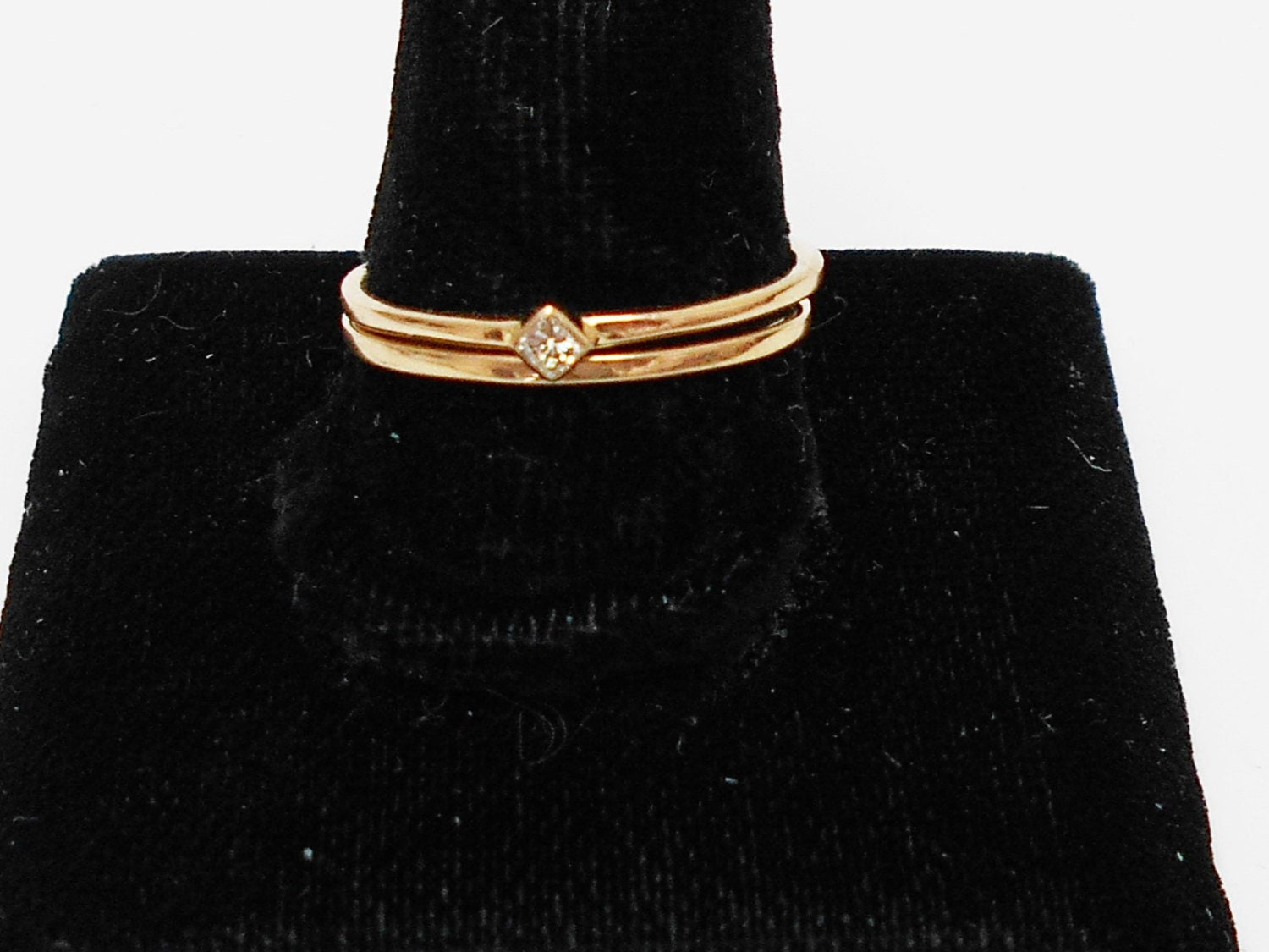 14K Gelbgold Prinzessin Diamant Hochzeitsset Handgeschmiedeter Versprechensring von FireandLaceJewelry