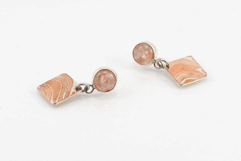 Sonnenstein Und Mokume Ohrringe; Edelstein + Sterling Ohrringe, Gemusterten Baumelt, Handgemacht, Muster, Elegant, Feminin, Ein Von Einer Art Sonnenstein Und Mokume Ohrringe; Edelstein + Sterling Ohrringe, Gemusterten Baumelt, Handgemacht, Muster, Elegant, Feminin, Ein Von Einer Art von FirepanJewellery
