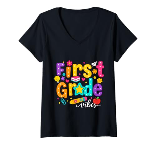 Damen Preppy First Grade Vibes Back to School 1. Klasse Mädchen Jungen T-Shirt mit V-Ausschnitt von First Day Of Back to School First Grade Vibes tees