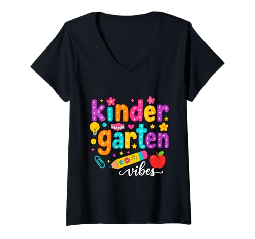 Damen Preppy Kindergarten Vibes Zurück in die Schule Lehrer Mädchen Jungen T-Shirt mit V-Ausschnitt Damen Preppy Kindergarten Vibes Zurück in die Schule Lehrer Mädchen Jungen T-Shirt mit V-Ausschnitt von First Day Of Back to School Kindergarten Vibes tee