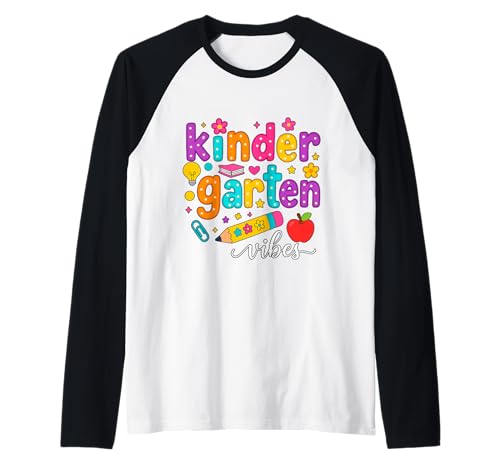 Preppy Kindergarten Süße Lehrerin zum Schulanfang für Jungen und Mädchen Raglan von First Day Of Back to School Kindergarten tees