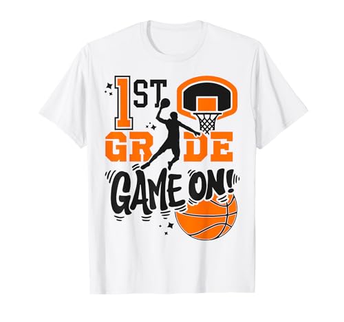 Basketball-Spiel auf 1. Klasse Jungen erster Tag zurück zur Schule T-Shirt Basketball-Spiel auf 1. Klasse Jungen erster Tag zurück zur Schule T-Shirt von First Day of School Outfit Boys Girls Women Men