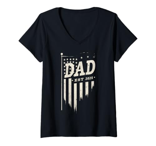 Damen Patriotische Vatertags-Grafik – amerikanische Flagge Dad Est 2025 T-Shirt mit V-Ausschnitt Damen Patriotische Vatertags-Grafik – amerikanische Flagge Dad Est 2025 T-Shirt mit V-Ausschnitt von First Time Dad