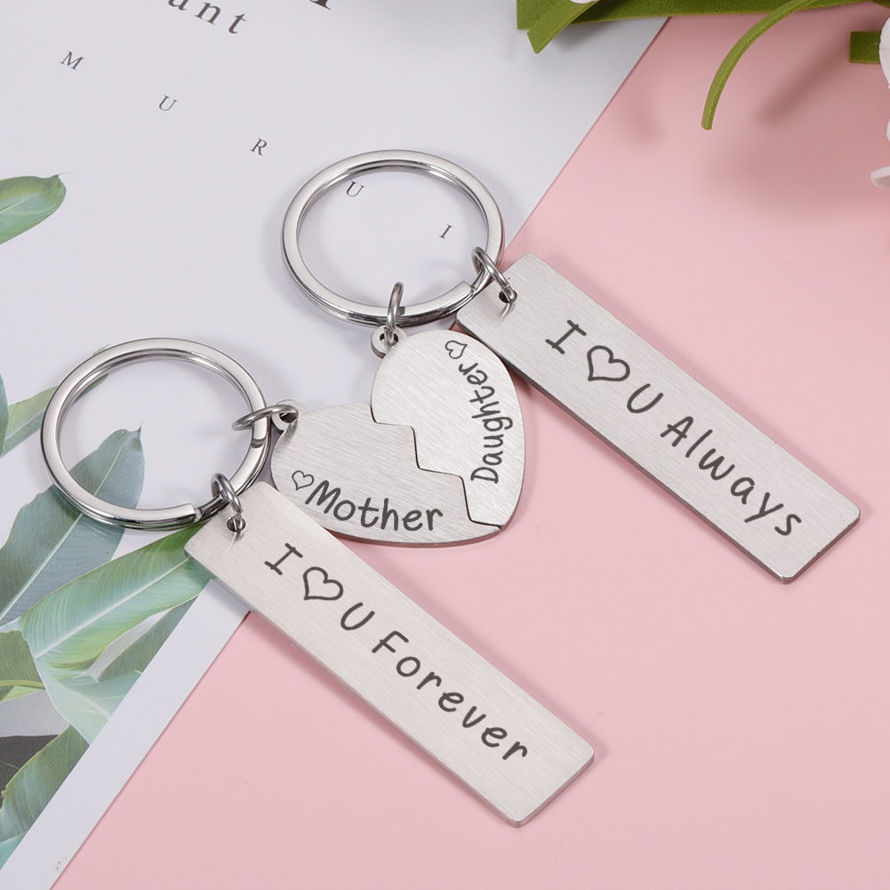 Personalisierte 2 Stück Mumie Keychain Benutzerdefinierten Namen, Muttertagsgeschenk Für Mama, Geschenk Von Tochter/Sohn, Ich Liebe Dich Mama von FirstJewelryDesign