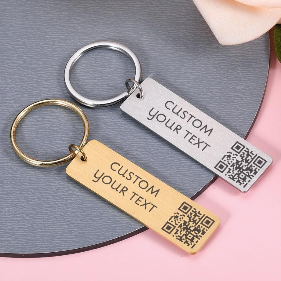 Personalisierte Qr-Code-Schlüsselanhänger, Spielt Musik Mit Scan, Scan-Lanyard, Gravierter Qr-Code, Website, Musik, Video Auf Einem Schlüsselring von FirstJewelryDesign