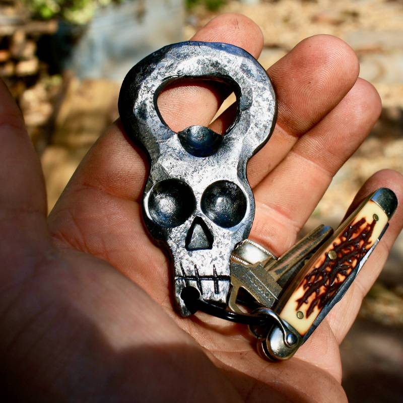 Totenkopf Flaschenöffner Schlüsselanhänger von Firstlightforge