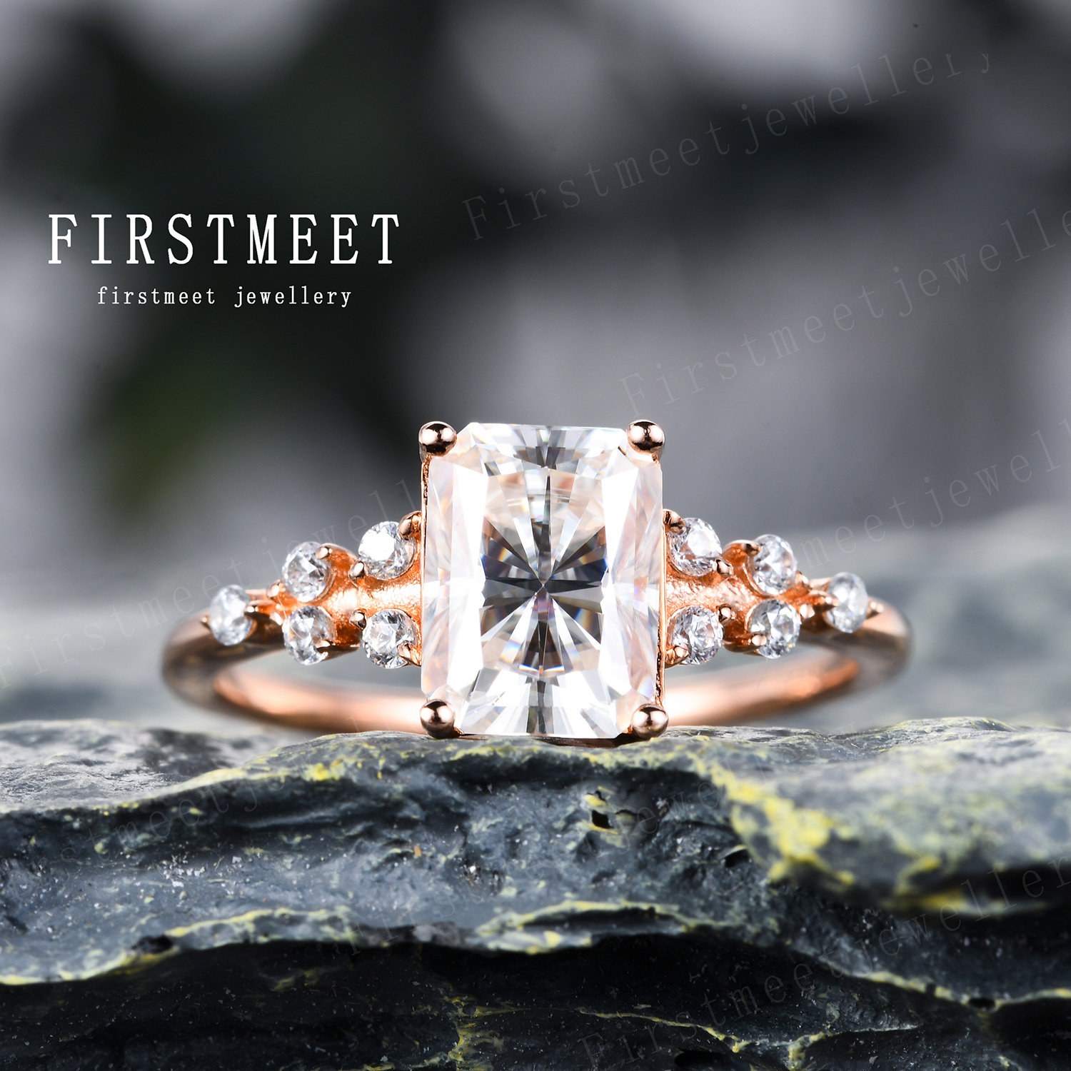 18K Massiver Gold Moissanit Verlobungsring Strahlend Geschnittener Versprechensring Diamant Cluster Ring von Firstmeetjewellery