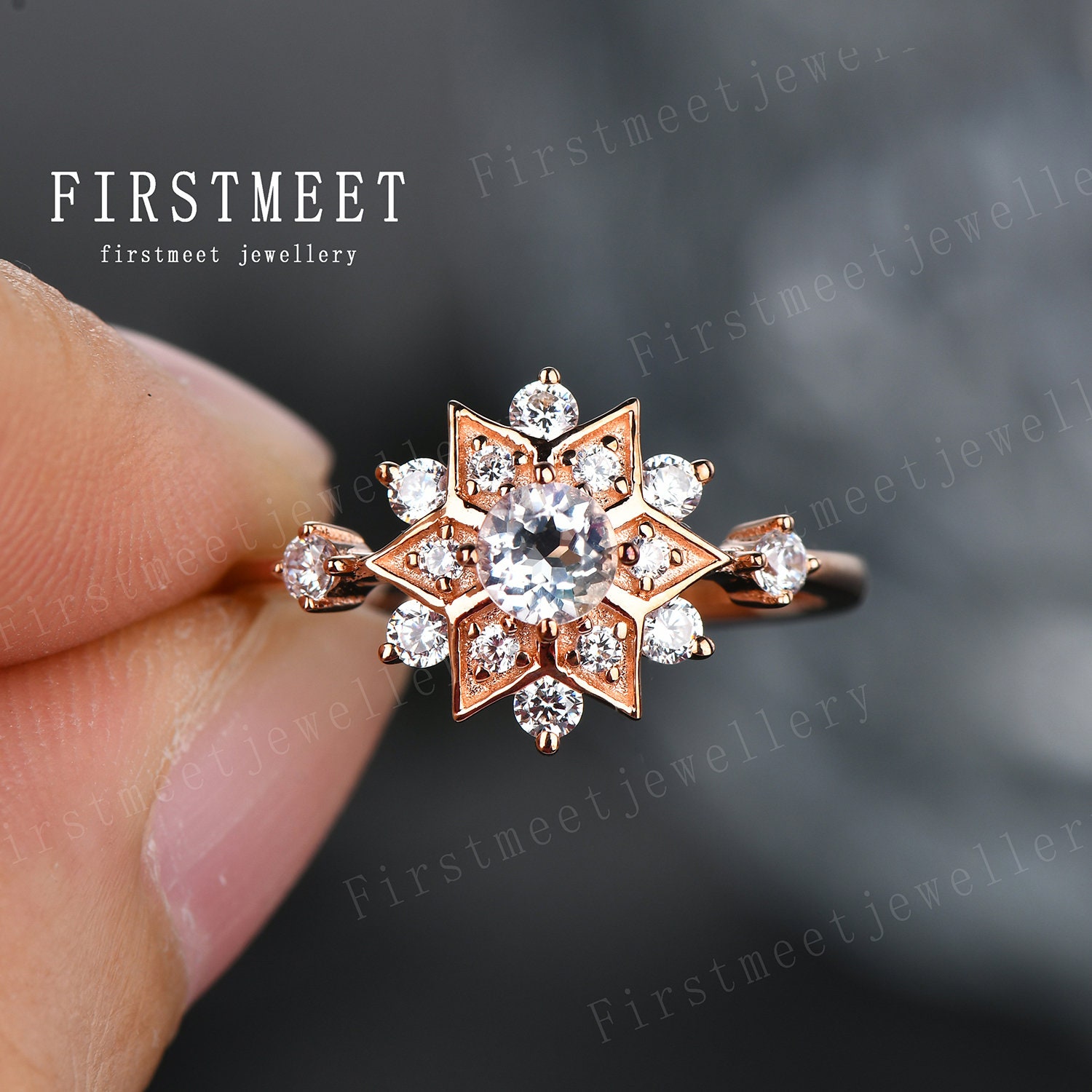 Mondstein Verlobungsring Stern Blume Ring Unikat Cluster Roségold Versprechen Moissanit Halo Jubiläum von Firstmeetjewellery