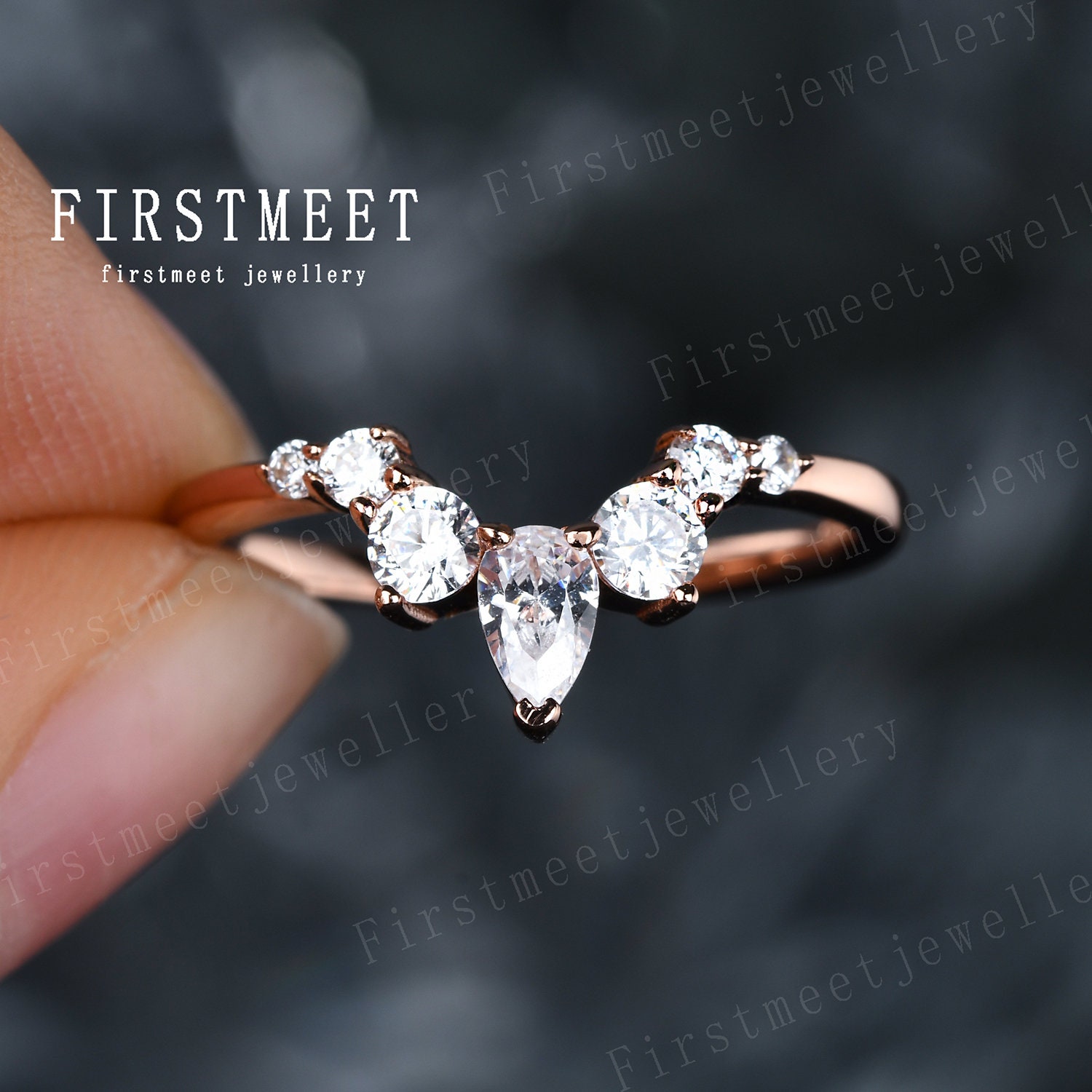 Pear Cut Diamant Ehering Krone Ring Kurve Passendes Band Moissanit Rosegold Tiara Hochzeitsband Nesting Anniversary von Firstmeetjewellery