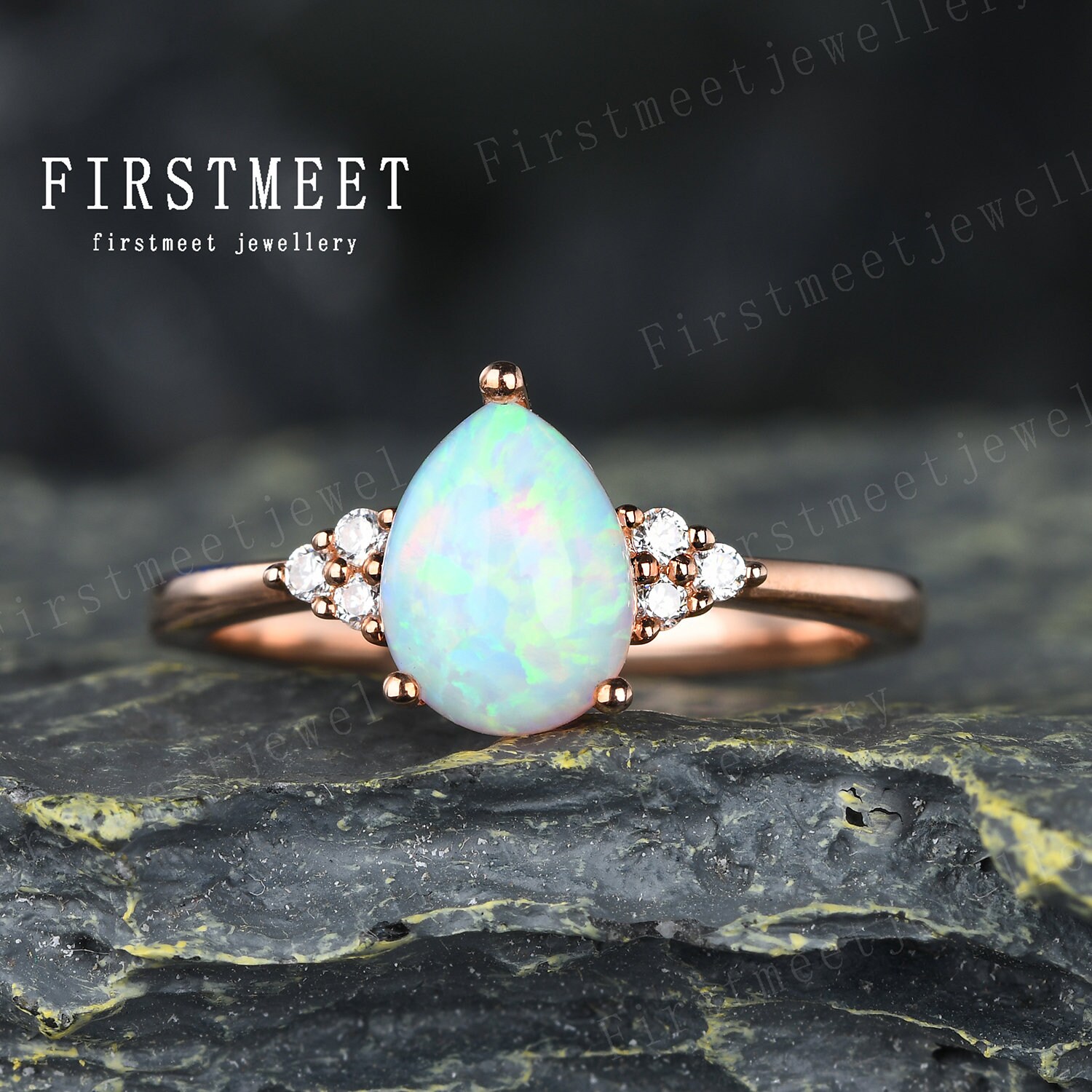 Pear Cut Opal Verlobungsring, Art Deco Ring, Roségold Weiß Diamant Ring von Firstmeetjewellery