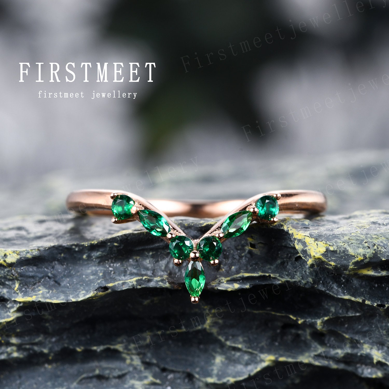 Smaragd Ehering Rose Gold Tiara Kurve Stapelring Marquise Matching Band V Chevron Ring Jahrestag von Firstmeetjewellery