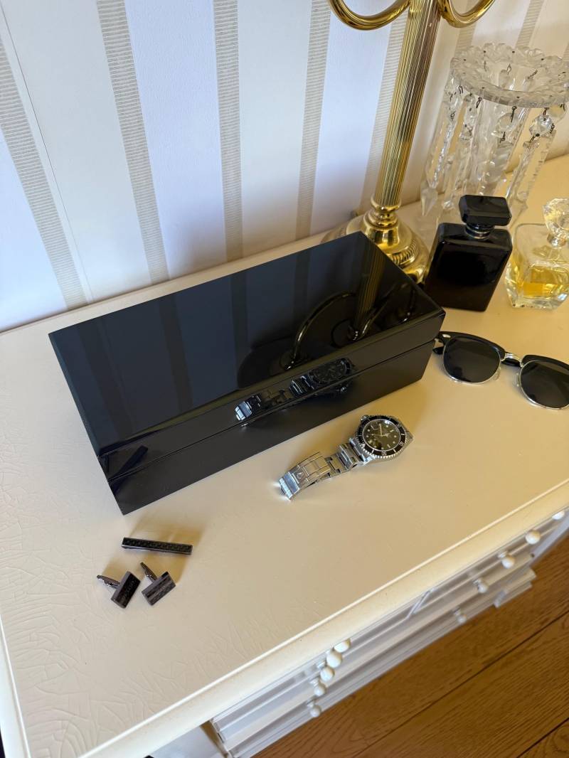 Handgefertigte Uhr Und Manschettenknopf Box - Hochglanz Schwarz Finish von FishAndFather