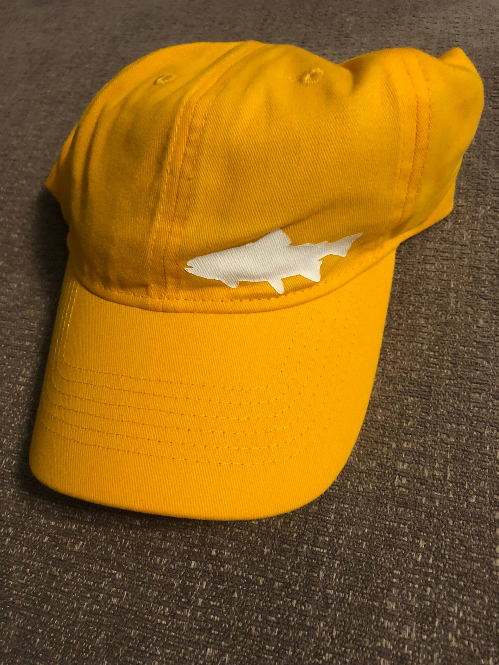 Damenhut Forelle Gelb von FishKissesandCo