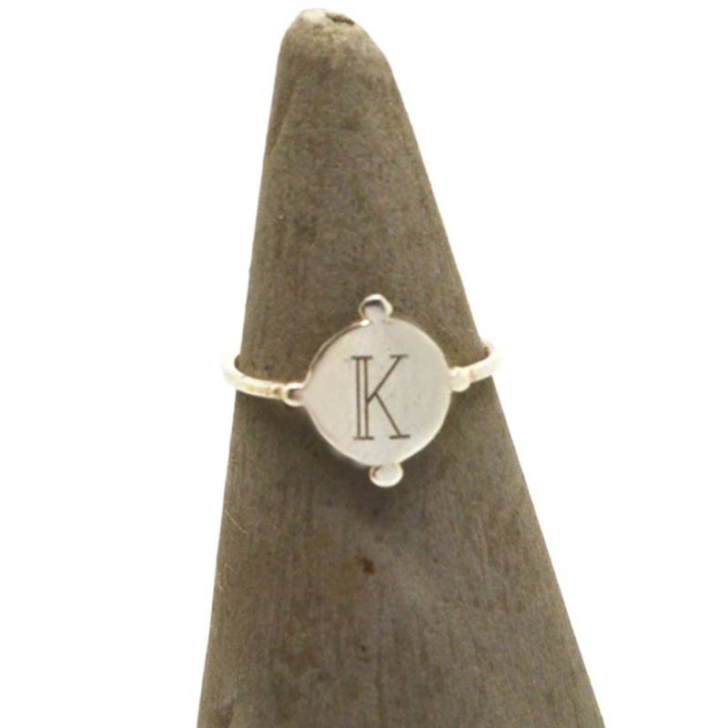 Chevalier Ring Mit Initialen Aus Sterlingsilber 925 Graviert Chevalier Ring Mit Initialen Aus Sterlingsilber 925 Graviert von FishboneDesignGR